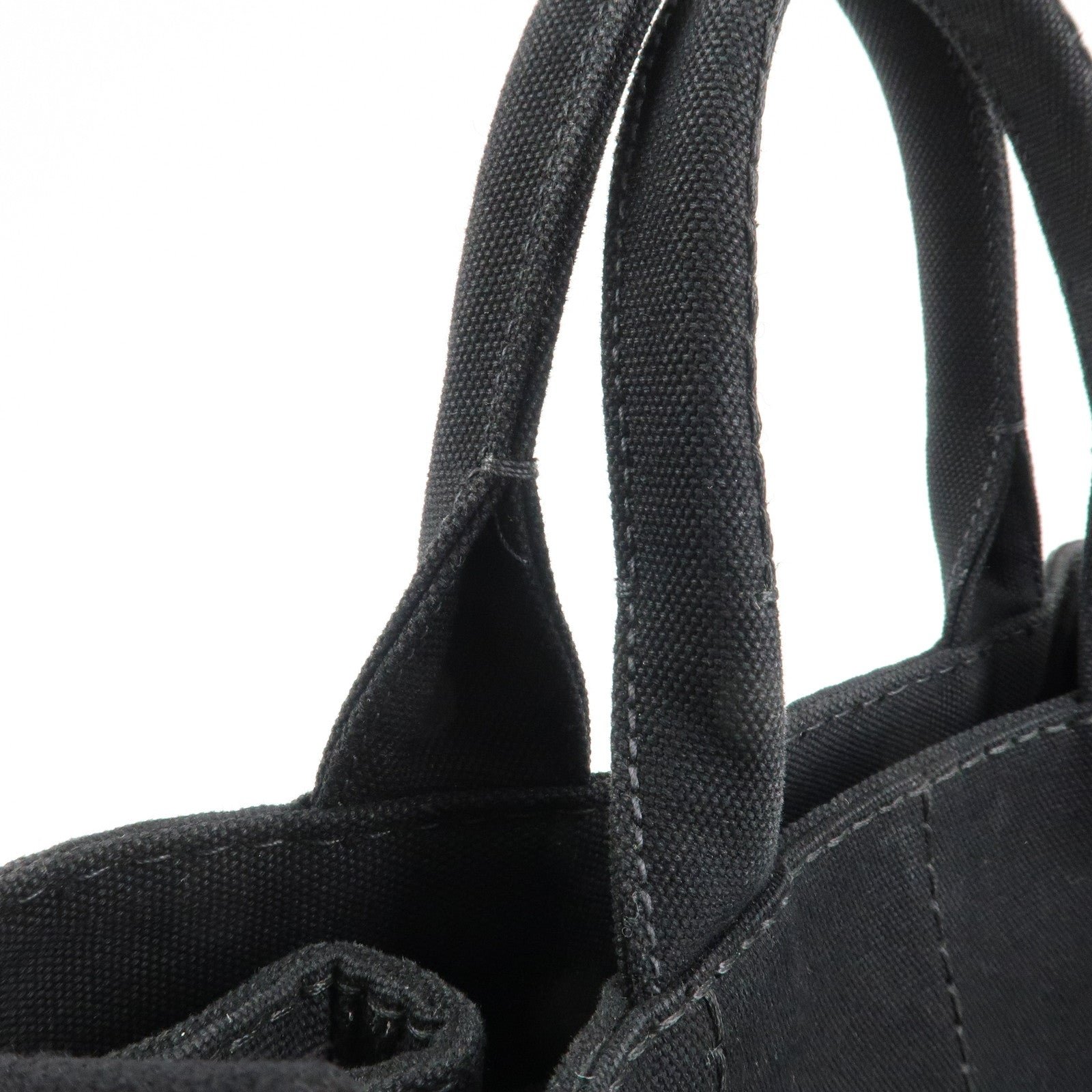 157v0QFAXmYkSQ8DlICBdkyhnX1yE38D