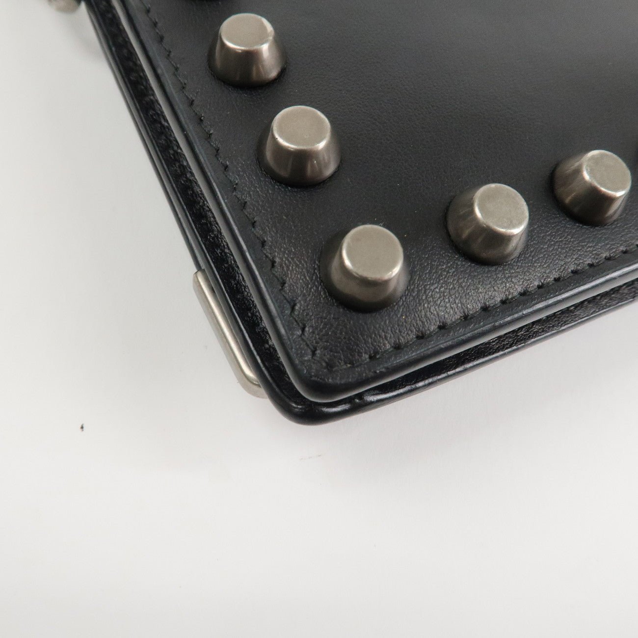 1F1Lj-n52bmpJeSfYFBwWiRkBRxOaITG9