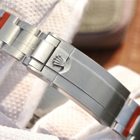 1e20eed174e54738932a1a0cc0c965a3