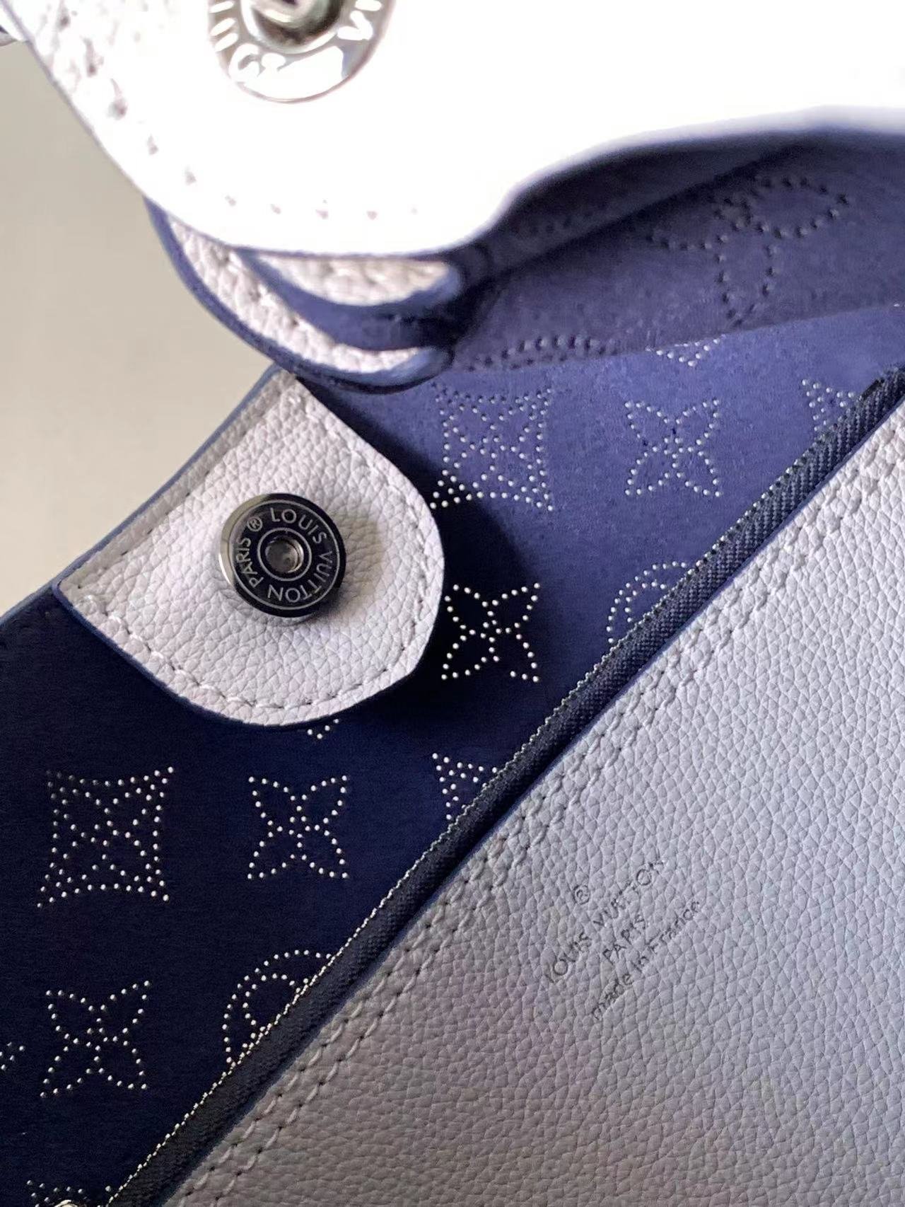 1ff69955396b8a6254e0ee2a8cd0d341a37c1d98