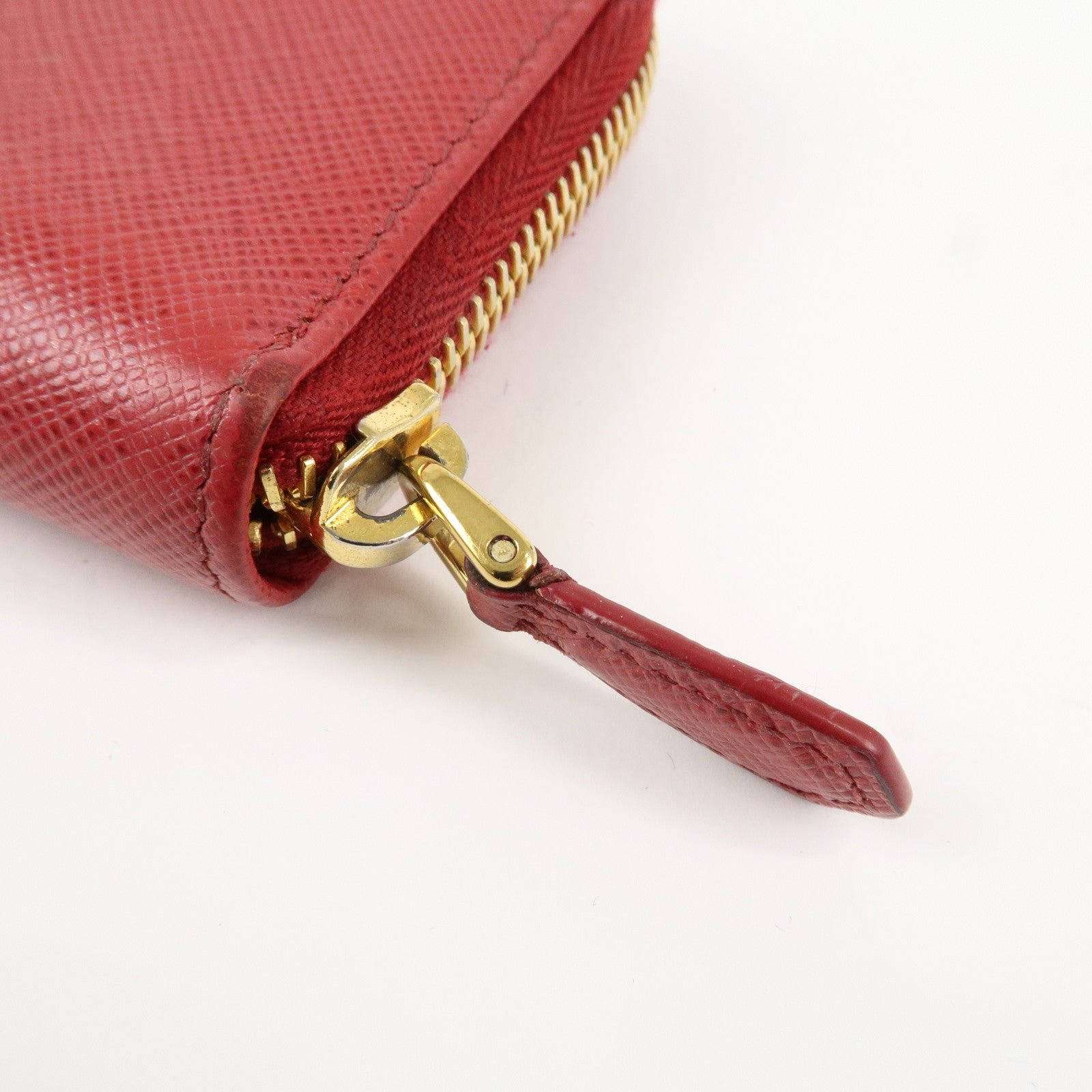 1jYic-wr840Xpyof8QfSeqnF39-UonaX