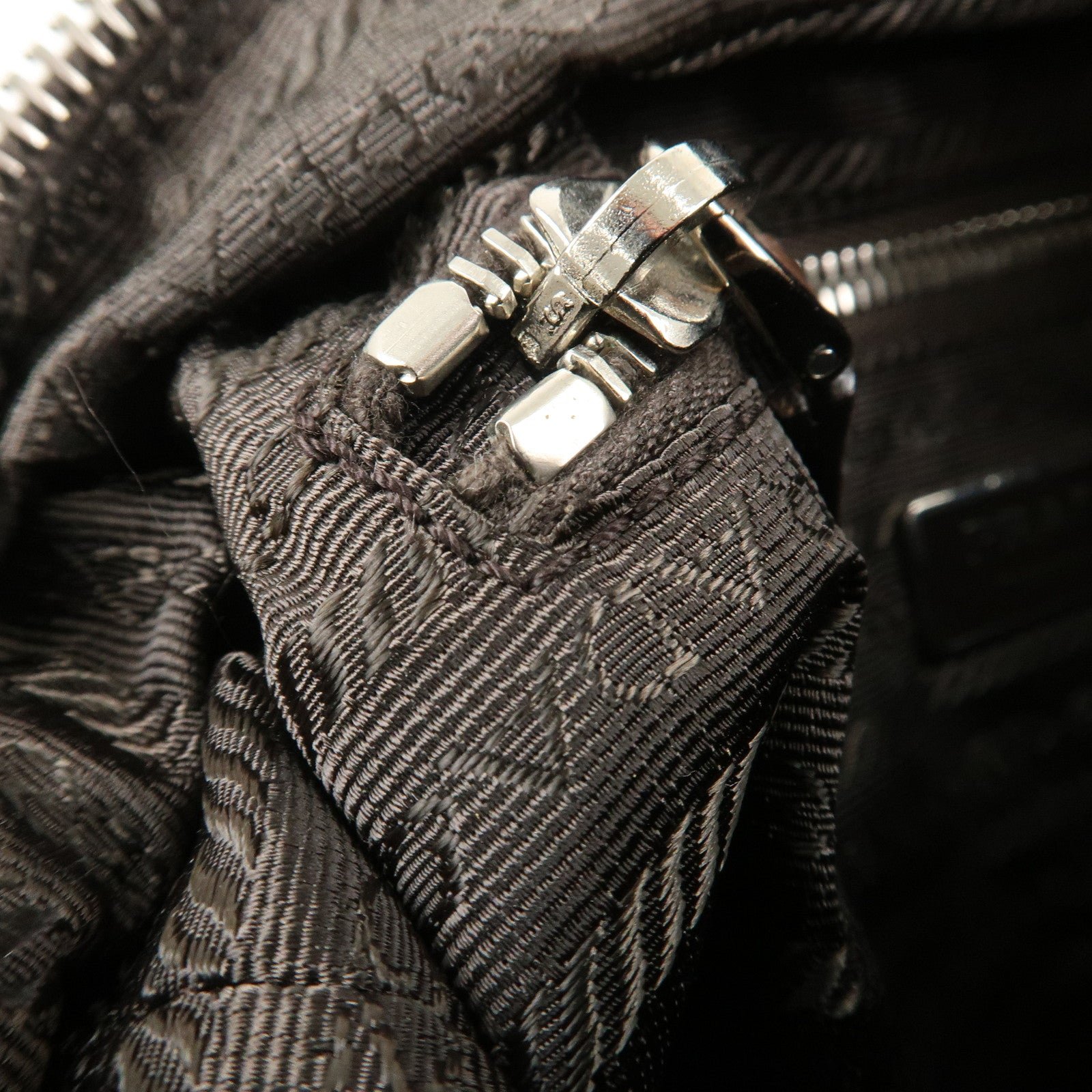 1yfGSI8NoqWnFIvAr34D0cXnnZi5-XYuV