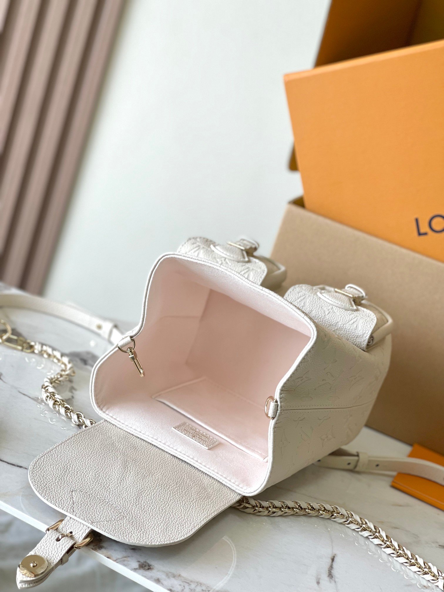 6aa91cba9bd49decb19be3ee93553af9e8a6c082