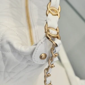 Chane Wrinkled Lambskin Size: 15 12.5 18cm - 图片 2