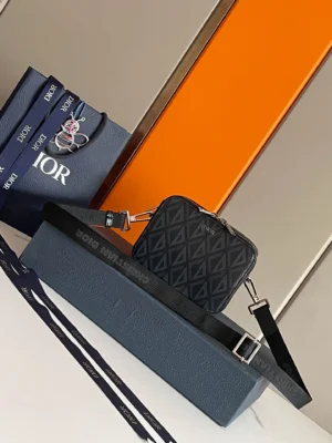 Clutch Messenger Bag Size: 17*12.5*5cm