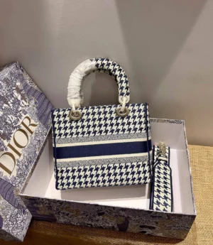 Lady D-Lite 5-panel embroidery Size: 24 x 20 x 11 cm - 图片 3