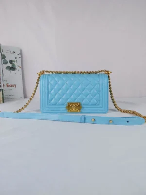 Calfskin Size: 25*16*9cm Model Number: 67086