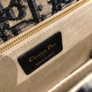 Classic Letter Chain Bag Size :24cm - 图片 2