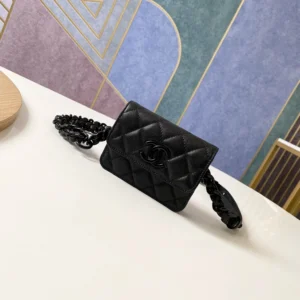 Chane Lacquer Chain Size: 12.5 9cm Code: 1955