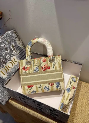 Lady D-Lite 5-panel embroidery Size: 24 x 20 x 11 cm - 图片 3