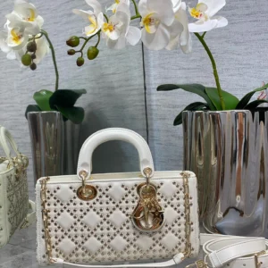 LADY LUCKY limited series size: 26*6*14cm