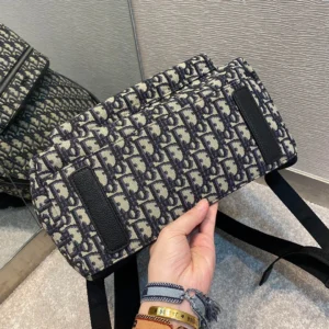 Classic duffel bag size:30*15*42cm - 图片 3