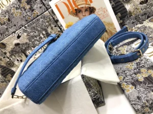 Lady D-Joy Denim Handbag Size: 26 x 13.5 x 5 cm, Ref: M0540 - 图片 5