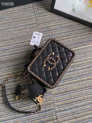 Chane Vanity case Vintage Cosmetic Bag Model: 93343 Size: 21cm - 图片 4