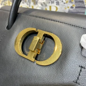 Cowhide Handbag Model:9322 Size: 30x22.5x16cm - 图片 4