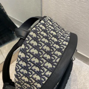 Classic duffel bag size:30*15*42cm - 图片 4