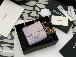 CHANE Size: 11*11*4cm