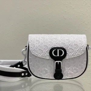 Bobby Clutch Size: 22cm