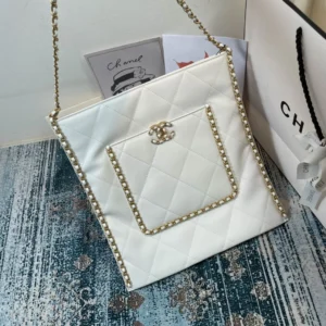 Calfskin Dimensions: 30.5x31.5x1.5