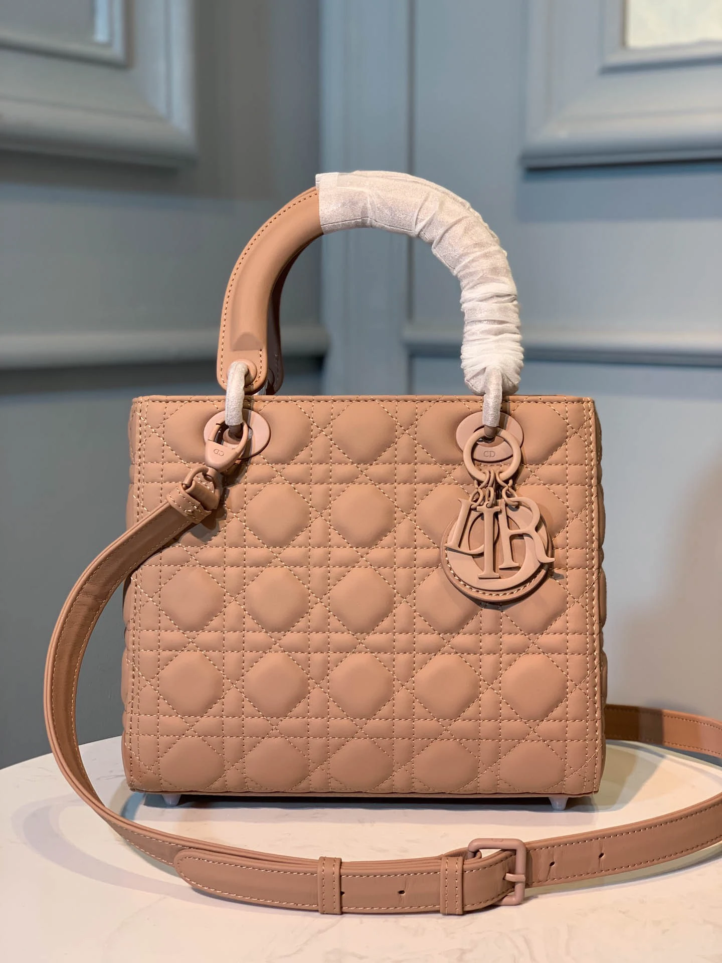 lady 24cm frosted nude pink Ref: M0565 Size: 24*12*20cm