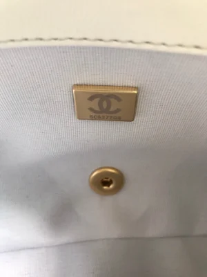 Chane Model: 2930# One shoulder can be worn crossbody Size: 18X6X14cm - 图片 4