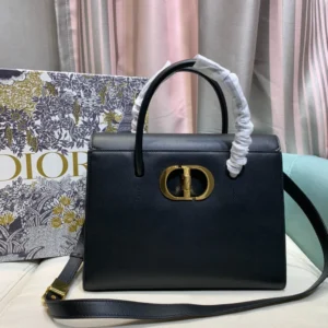 Cowhide Handbag Model:9322 Size: 30x22.5x16cm