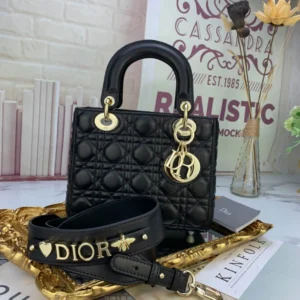 Lady Handbag Ref: D6806 Size: 20 x 16.5 x 8 cm