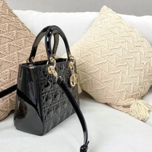 Dior Lady Dior five-compartment patent leather detail - 图片 3