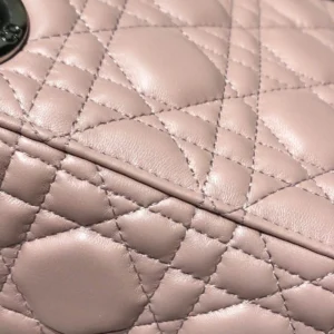 Classic size:17155cm in pearlescent pink - 图片 6