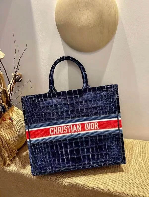 Book Tote Collection Size: 41.5cm 36cm