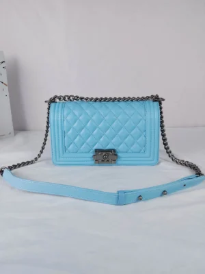 Calfskin Size: 25*16*9cm Model Number: 67086