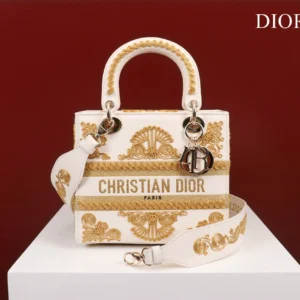 Lady Dauphine 5 compartment embroidery Size:24x20x11cm