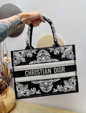 Book Tote Series Size: 41.5cm 36cm 22cm