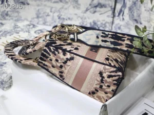 Embroidery Series Size: 24*20*11cm - 图片 6