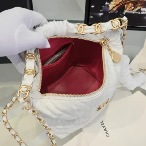 Chane Wrinkled Lambskin Size: 15 12.5 18cm - 图片 5