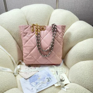 CHANE Pink Size: 30cmX37cmX10cm