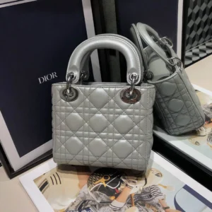 Classic size:17155cm in pearlescent grey - 图片 5