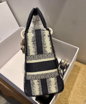 Lady D-Lite 5-panel embroidery Size: 24 x 20 x 11 cm - 图片 8