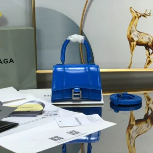 Parisienne Model: LG0115 Size: 11.5x14x4.5cm