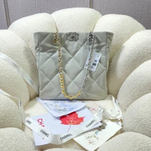 CHANE Gray Size: 30cmX37cmX10cm