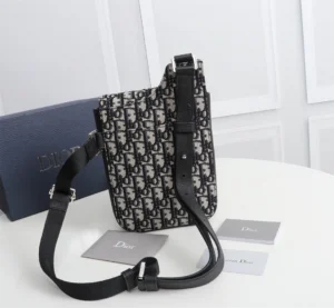 Dior Saddle Chest Bag Crossbody Model: 1ADPO171 Size: 16x21x5cm - 图片 7
