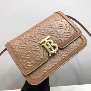 Shoulder bag Size:W21 x H16 x D6cm Code:700123