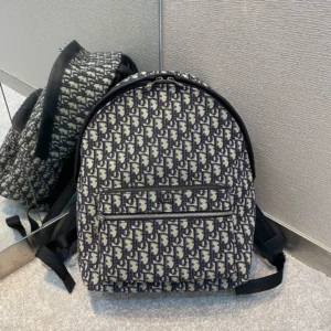 Classic duffel bag size:30*15*42cm