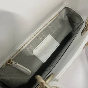 Embroidered monogrammed shoulder strap - 图片 7