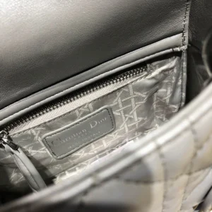 Classic size:17155cm in pearlescent grey - 图片 8