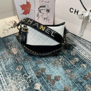 Chane Model: 91810 Size: 20cm