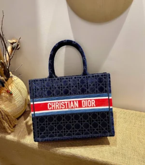 Book Tote Collection Size: 41.5cm 36cm