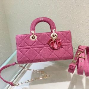 Lady D-Joy Cowboy Handbag Size: 26 x 13.5 x 5 cm Model: M0540