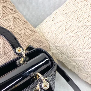 Dior Lady Dior five-compartment patent leather detail - 图片 6