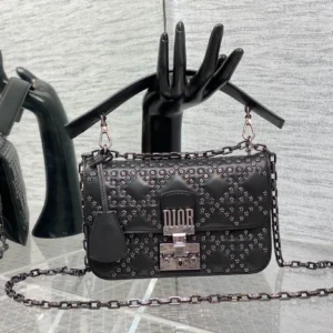 Black LUCKY size:21*3*13cm